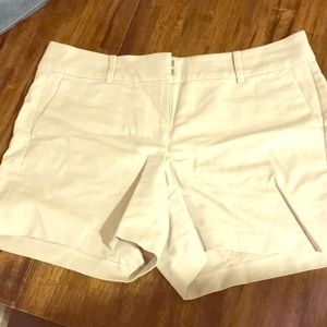 Ann Taylor khaki 4inch seam shorts size 10